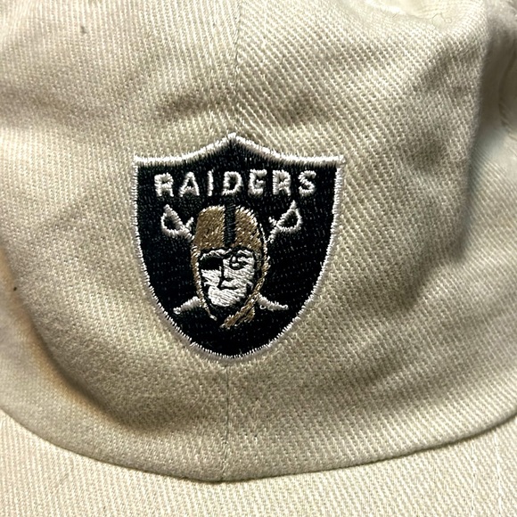 Official NFL Raiders hat worn - Picture 2 of 4